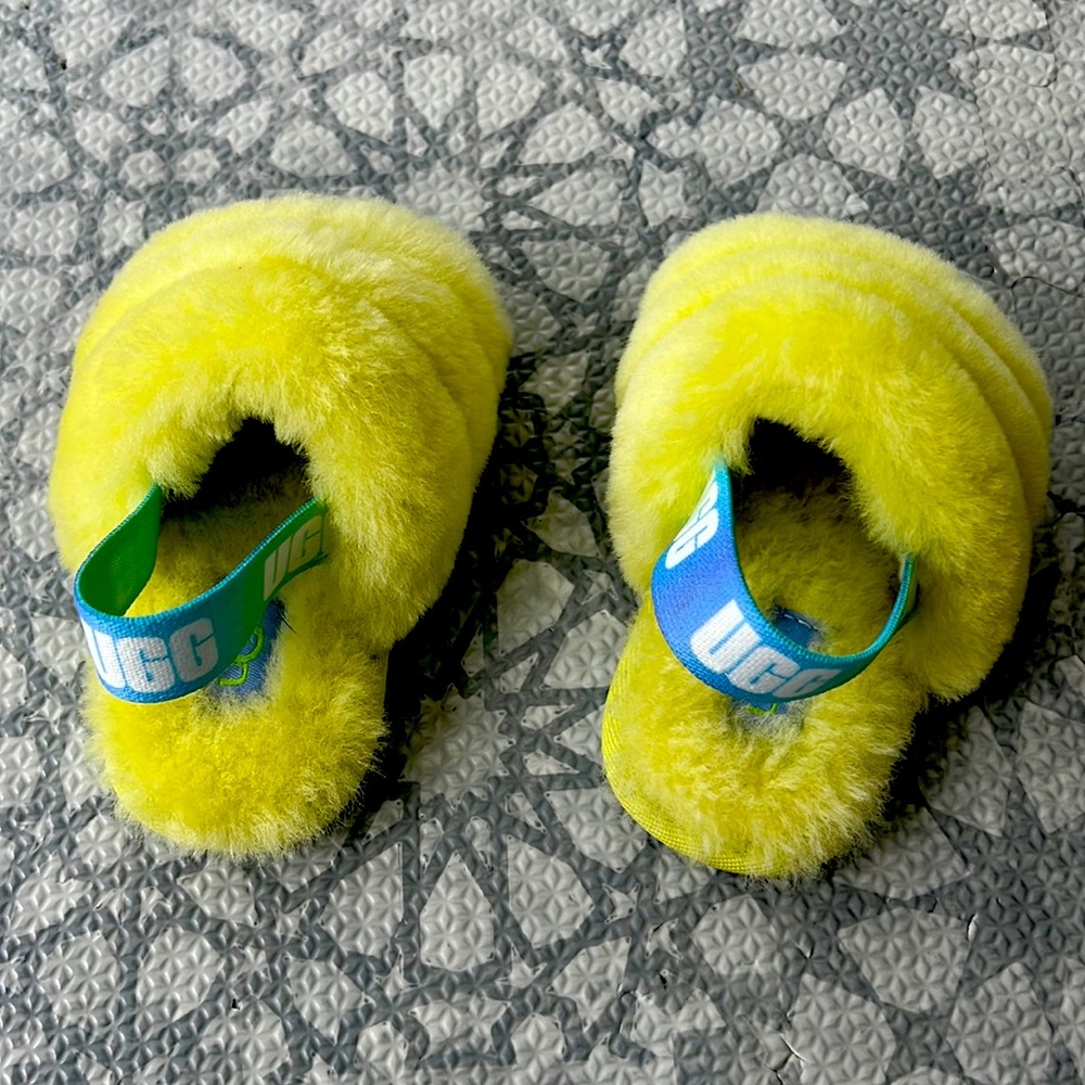 Ugg toddler slippers